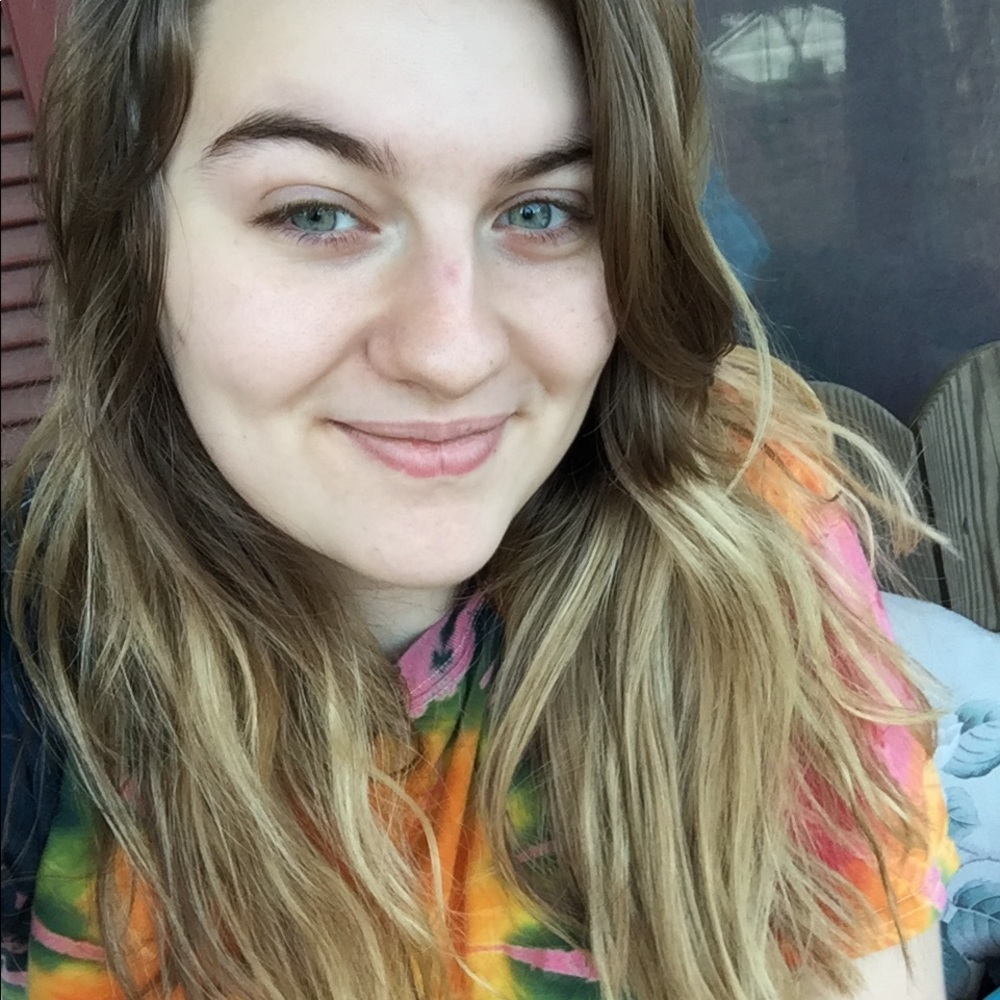 Meet your Posher, Lauren